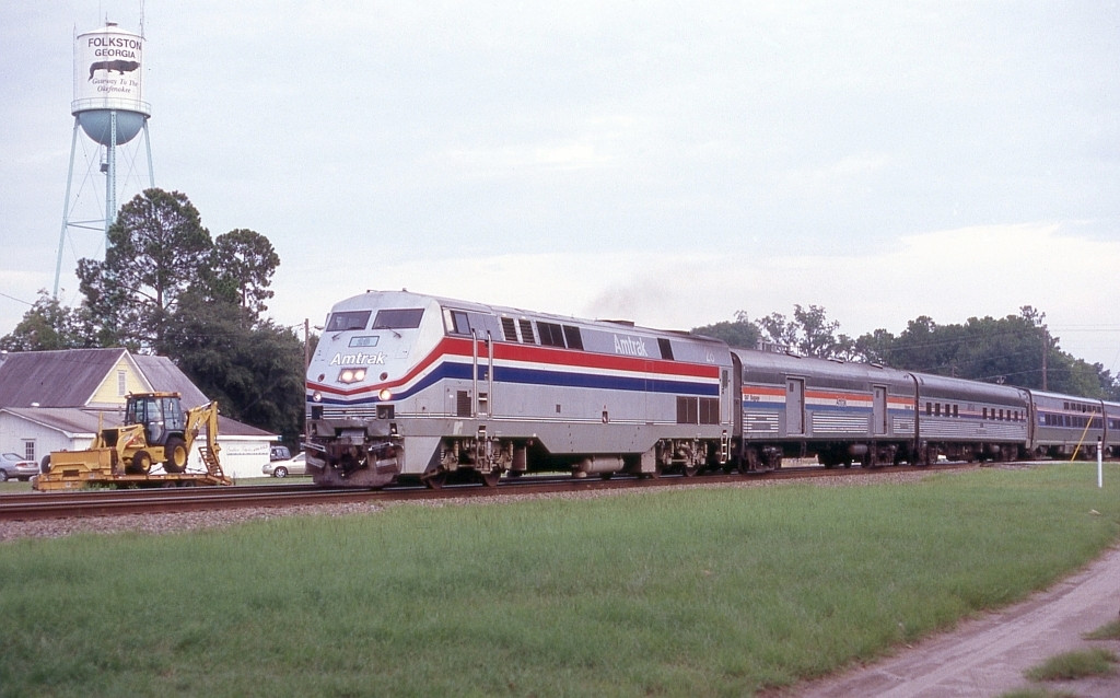 AMTK 26 with the NB Silver Meteor